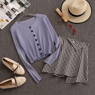 Ribbed Cardigan / Plaid Skirt