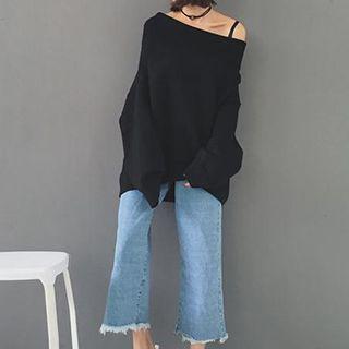 Cropped Raw Hem Wide Leg Jeans