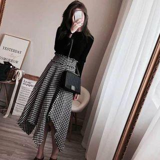 Long-sleeve Knit Top / Houndstooth Asymmetric A-line Skirt / Set