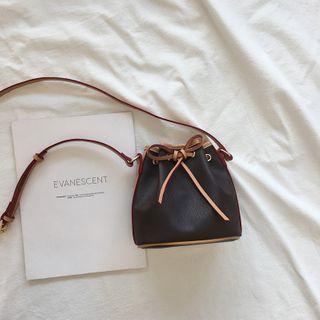 Two-tone Drawstring Bucket Bag