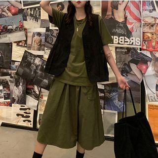 Letter Embroidered Short-sleeve T-shirt / Pocket Detail Vest / Midi A-line Skirt