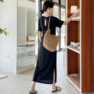Keyhole Twist-back Maxi T-shirt Dress