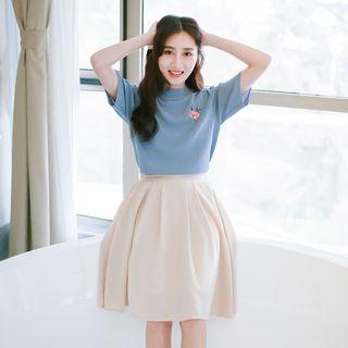 Set: Short-sleeve Knit Top + Pleated A-line Skirt