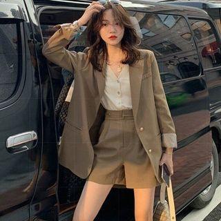 Set: Notch Lapel Beaded Button Blazer + Plain Shorts