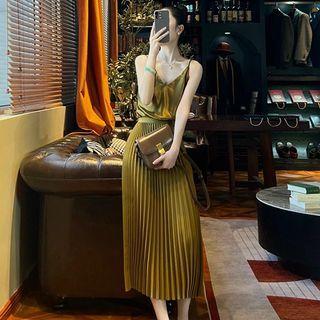 Set: V-neck Camisole Top + Accordion Pleat Midi A-line Skirt
