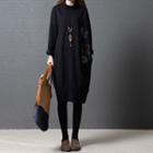 Long-sleeve Letter Applique Midi Pullover Dress