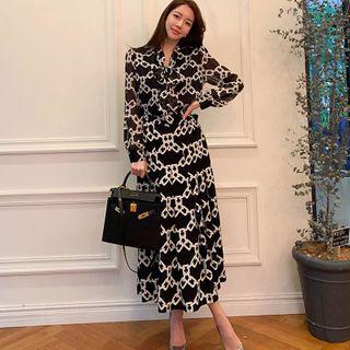 Long-sleeve Chain Print Maxi A-line Dress