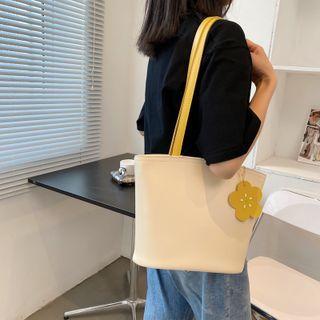 Set: Two Tone Tote Bag + Flower Bag Charm