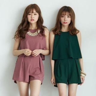 Set: Sleeveless Top + Pleated Shorts