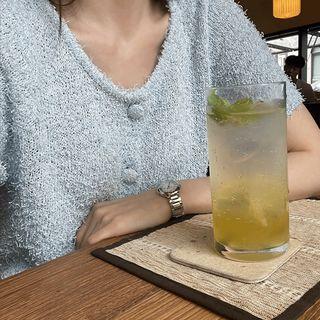 Scoop-neck Boucl -knit Cardigan