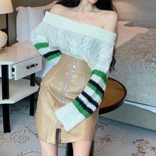 Set: Off-shoulder Color-block Sweater + A-line Skirt