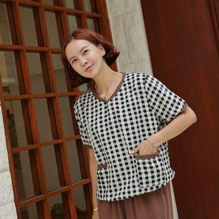 V-neck Ringer Check Top