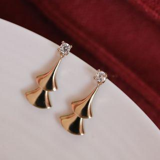 Dress Hem Ear Stud Light Gold Plating - One Size