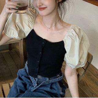 Short-sleeve Square-neck Top Black & Beige - One Size