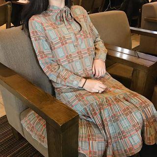 Printed Long-sleeve A-line Midi Dress / V-neck Sweater