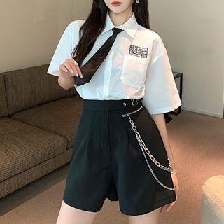 Short-sleeve Label Applique Shirt / Neck Tie / Shorts / Chain / Set