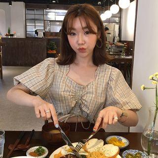 Plaid Short-sleeve Drawstring Crop Blouse