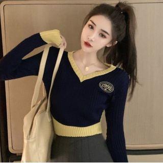 Contrast Trim V-neck Cropped Knit Top As Shown In Figure - One Size