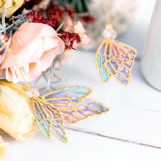 Wing Dangle Earring / Clip-on Earring
