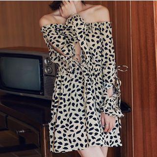 Petal Print Off-shoulder Long-sleeve Mini Shift Dress