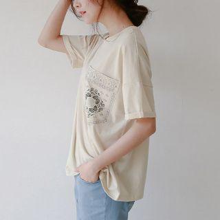 Pocket-front Printed T-shirt