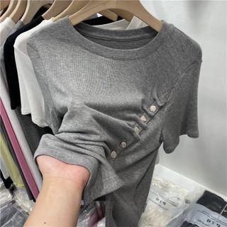 Short-sleeve Button Slit T-shirt