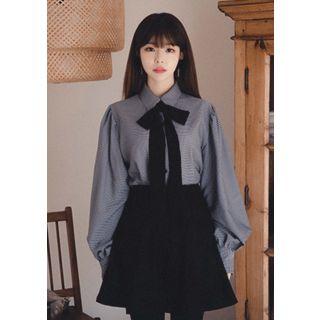 Bishop-sleeve Gingham Blouse With Ribbon