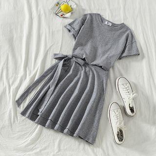 Set: Plain Short-sleeve T-shirt + Skirt
