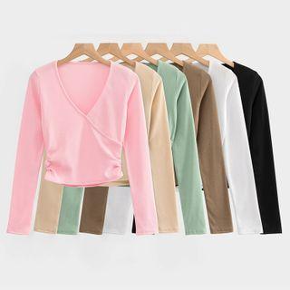 Shirred Waist V-neck Cropped Top