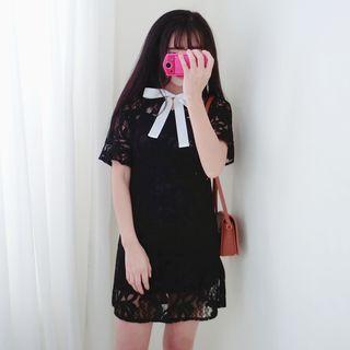 Ribbon Detail Short-sleeve A-line Lace Dress