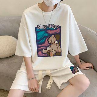Set: Elbow-sleeve Bear Print T-shirt + Shorts
