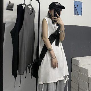 Ripped Plain Sleeveless T-shirt
