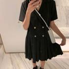 Short-sleeve Button Pleated Dress