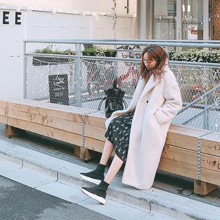 Notched-lapel Buttoned Sherpa-fleece Coat