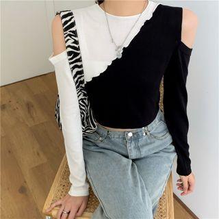 Cold-shoulder Paneled Crop T-shirt