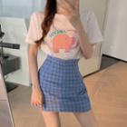 Short-sleeve Print T-shirt / Houndstooth A-line Skirt