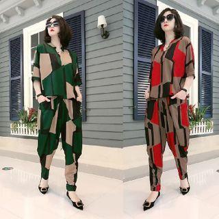 Set: Short-sleeve Geometric Print Blouse + Harem Pants