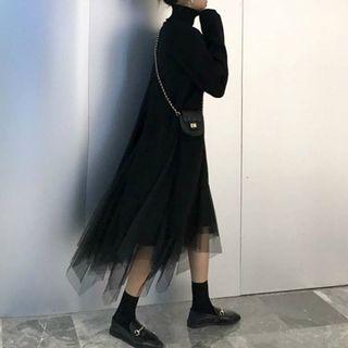 Turtleneck Long Sweater / Mid A-line Skirt