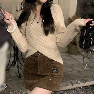 V-neck Plain Slim Fit Knit Top