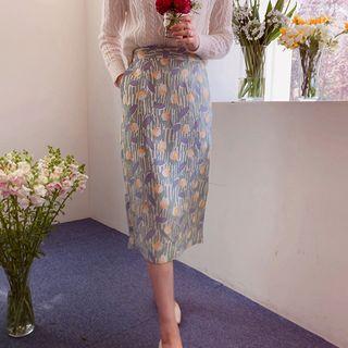 Pocket-side Floral Long Skirt