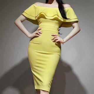 Ruffled Off-shoulder Short-sleeve Sheath Dress