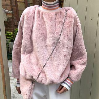 Faux Fur Turtleneck Pullover / Crossbody Bag / Straight-cut Pants / Set