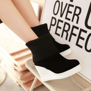 Knit Panel Wedge Short Boots