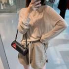 Long-sleeve Crew Neck T-shirt / Drawstring Shorts