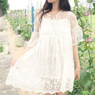 Set: Plain Slipdress + V-neck Short-sleeve Lace Dress