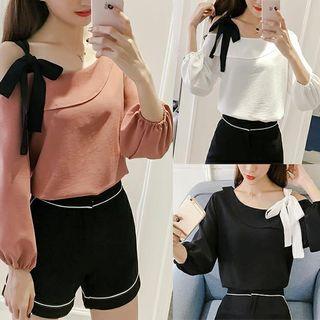 Cold-shoulder Balloon-sleeve Blouse / Shorts