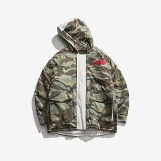 Printed Camouflage Hooded Zip Jacket