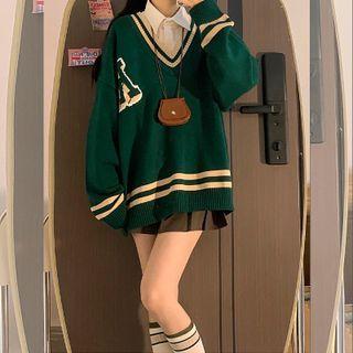 Lettering V-neck Sweater / Pleated Mini A-line Skirt / Set