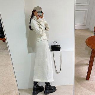 Ribbed Knit Maxi A-line Skirt