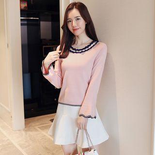 Contrast Trim Flared-sleeve Knit Top